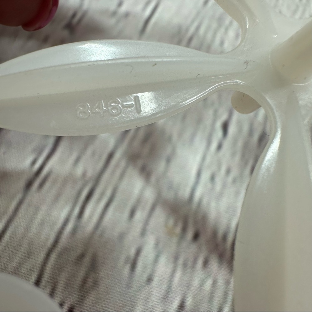 Tupperware kitchen gadget replacements willing to custom bundle many vintage - Picture 6 of 6